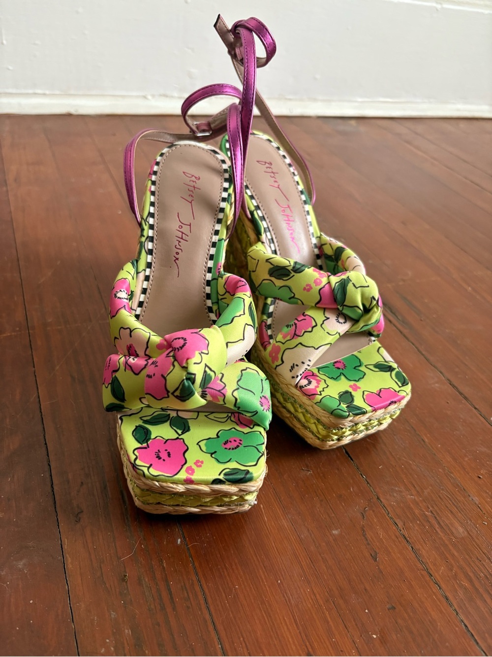 Betsey Johnson Green Floral Platform Sandals with Pink Accents - Never worn